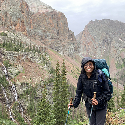 jenna fischer hiking the colorado trail